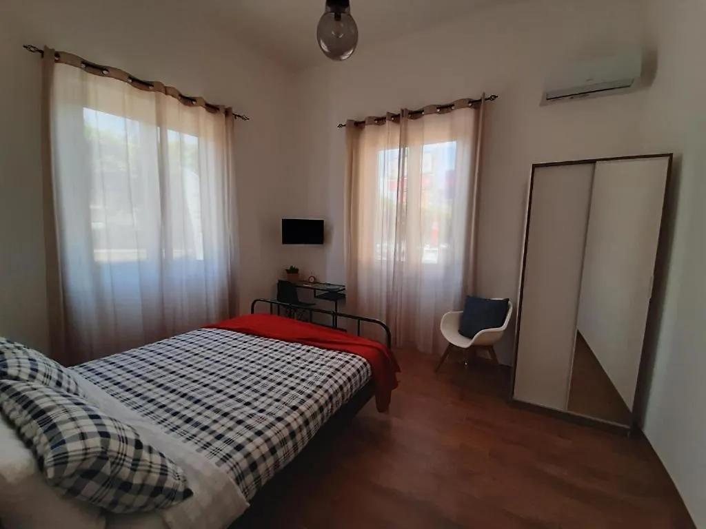 Hotel Triscele House Palermo 0*,  Italia
